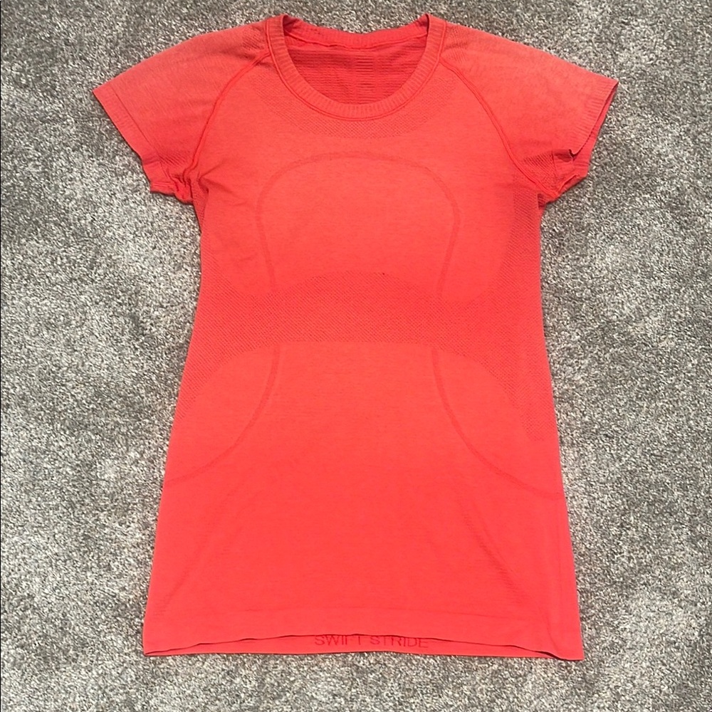 lululemon athletica Red Short Sleeve Tee